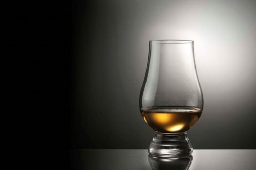 Whiskey verdient zijn eigen glas