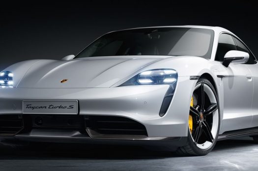 Porsche gaat met de nieuwe Taycan de strijd aan met Tesla